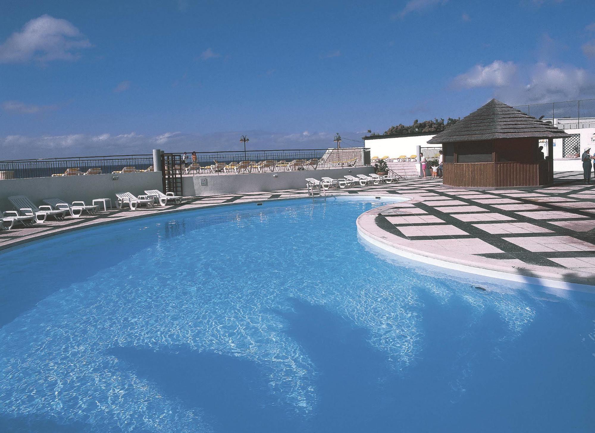 Hotel Torre Praia 포르투산투 외부 사진